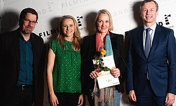 FILMLAND MV-Geschäftsführer Volker Kufahl, Preispatin Susanne Bormann, LiWu-Betreiberin Anne Kellner und der Chef der Staatskanzlei MV, Dr. Heiko Geue © Jacob waak/FILMLAND MV