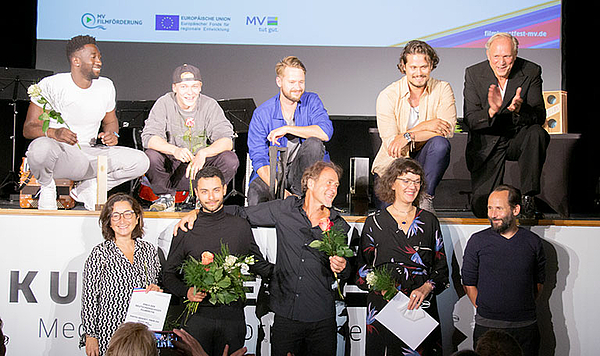Gruppenbild aller Gewinner (c) FILMLAND MV / Jörn Manzke