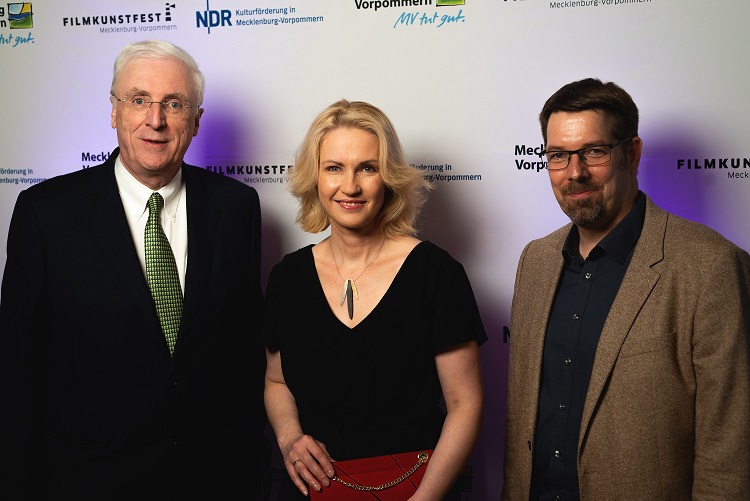 Der Botschafter der Republik Irland in Deutschland, Michael Collins eröffnete zusammen mit Ministerpräsidentin Manuela Schwesig und Festivalleiter Volker Kufahl das 29. FILMKUNSTFEST MV